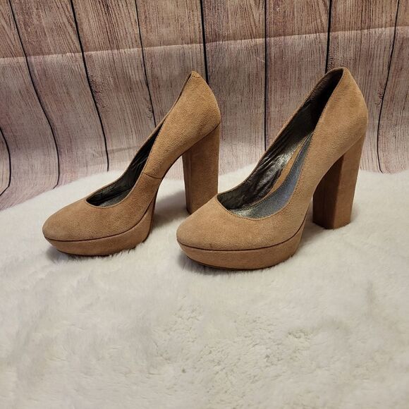 Gianni Bini tan suade block heels - Picture 4 of 8